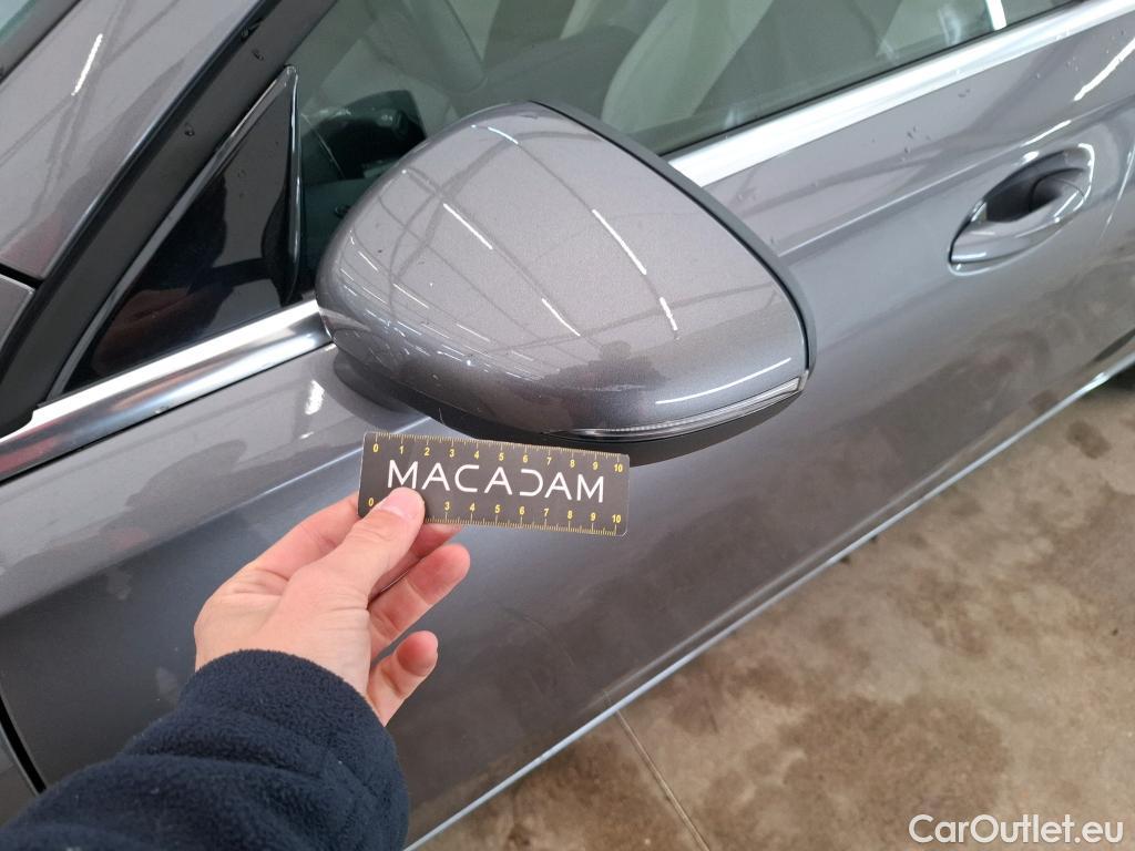  Mercedes  A-Klasse MERCEDES-BENZ Classe A Compact / 2018 / 5P / Berline A 180 d Business Line #23