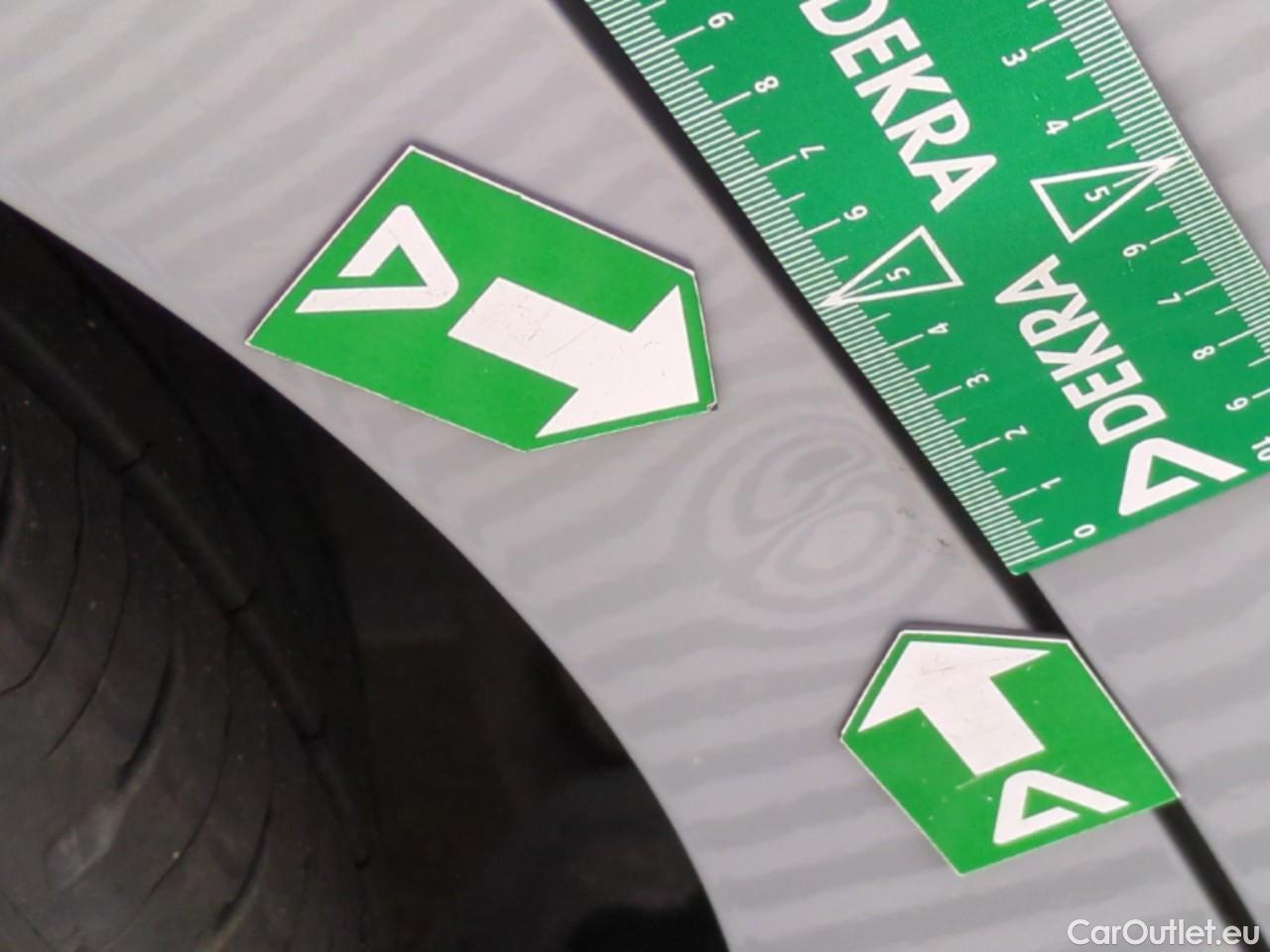  Nissan  Micra NISSAN  / 2016 / 5P / Berline IG-T 100 Business Edition #22