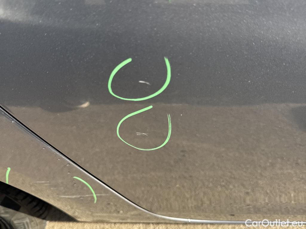  Peugeot  308 PEUGEOT  / 2017 / 5P / familiar SW Allure Pack BlueHDI 130 S&S EAT8 #15