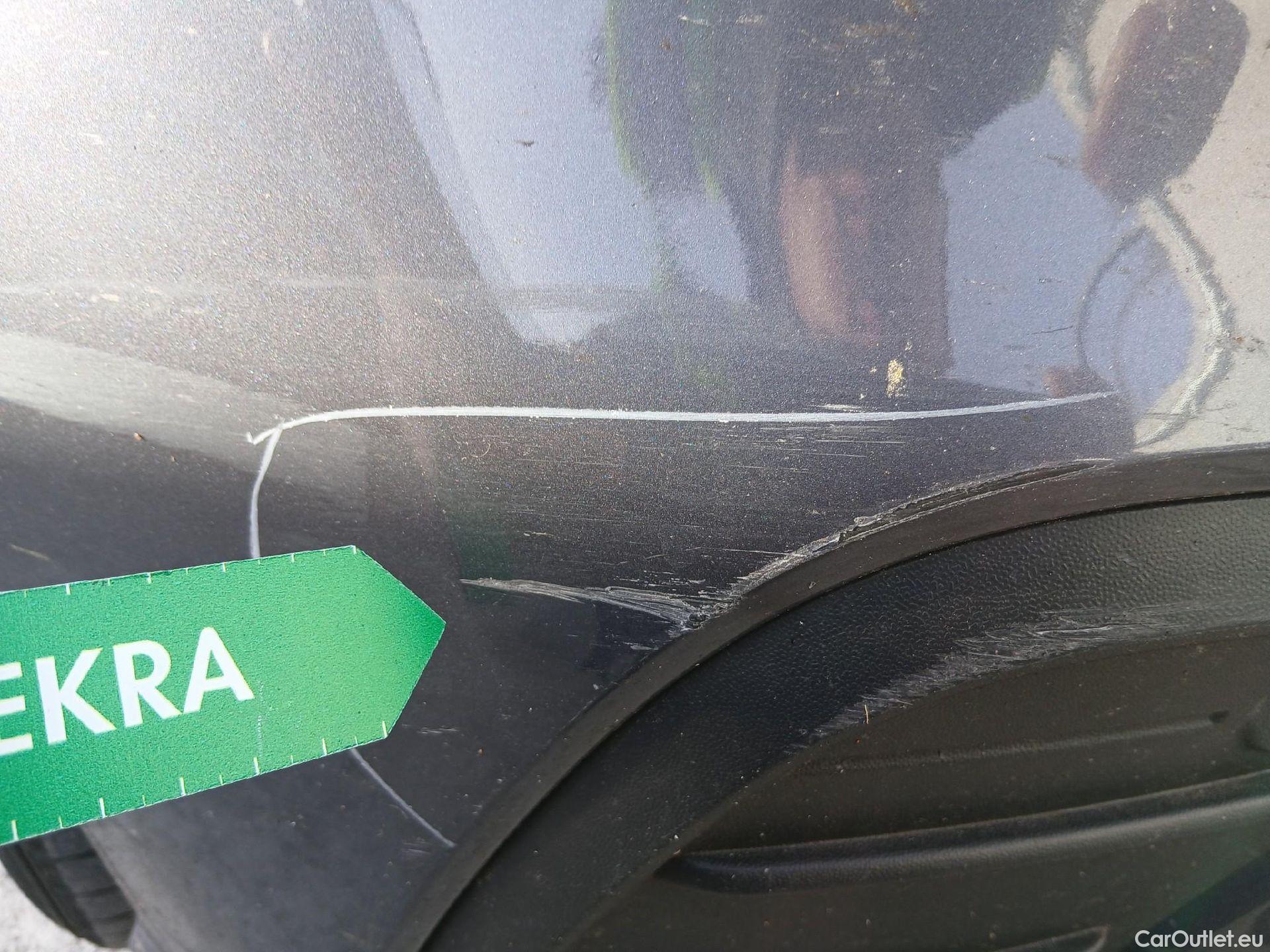  Volkswagen  Polo VOLKSWAGEN  / 2021 / 5P / berlina con portón Life 1.0 TSI 70kW (95CV) DSG #4