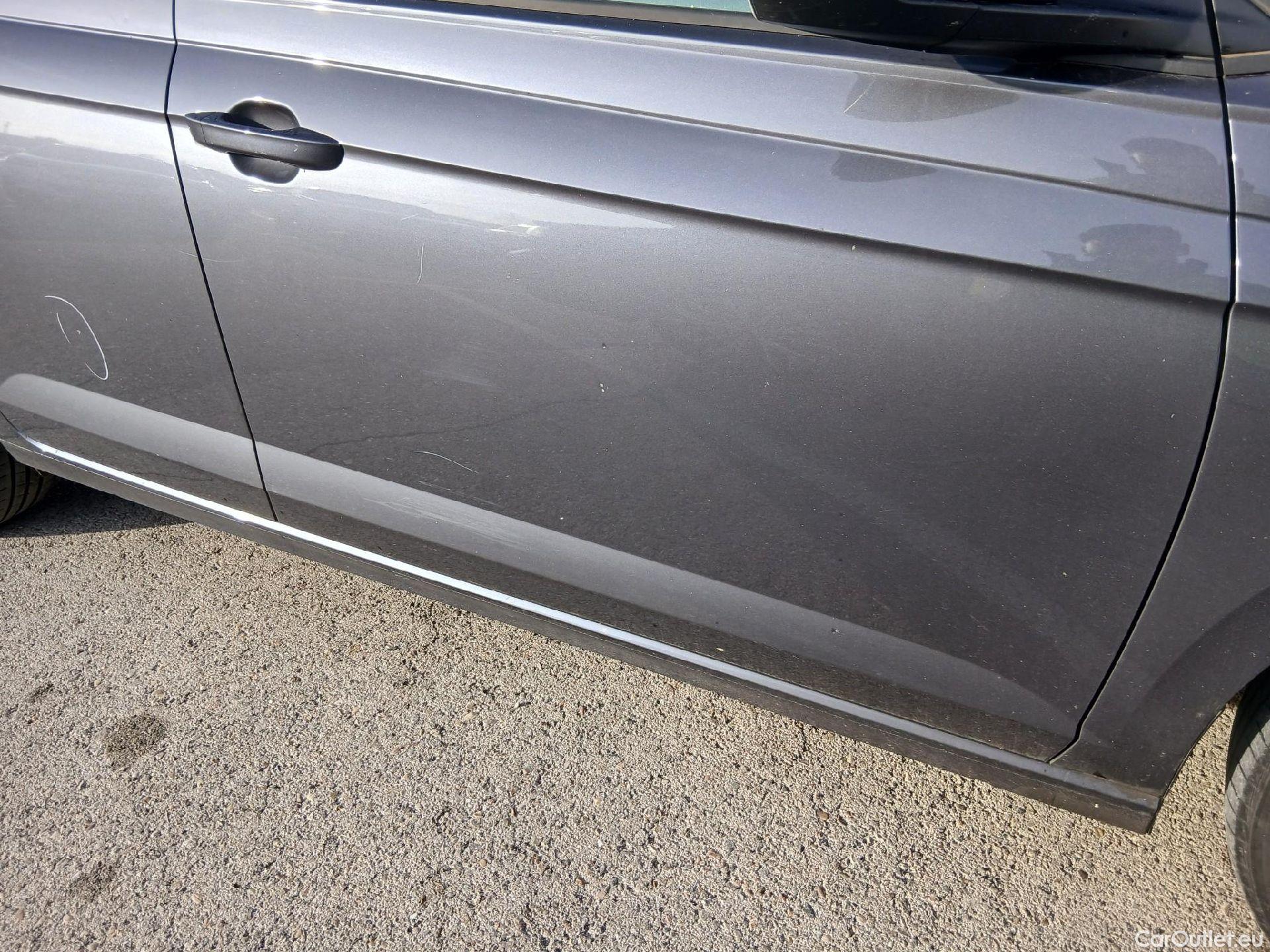  Volkswagen  Polo VOLKSWAGEN  / 2021 / 5P / berlina con portón Life 1.0 TSI 70kW (95CV) DSG #31