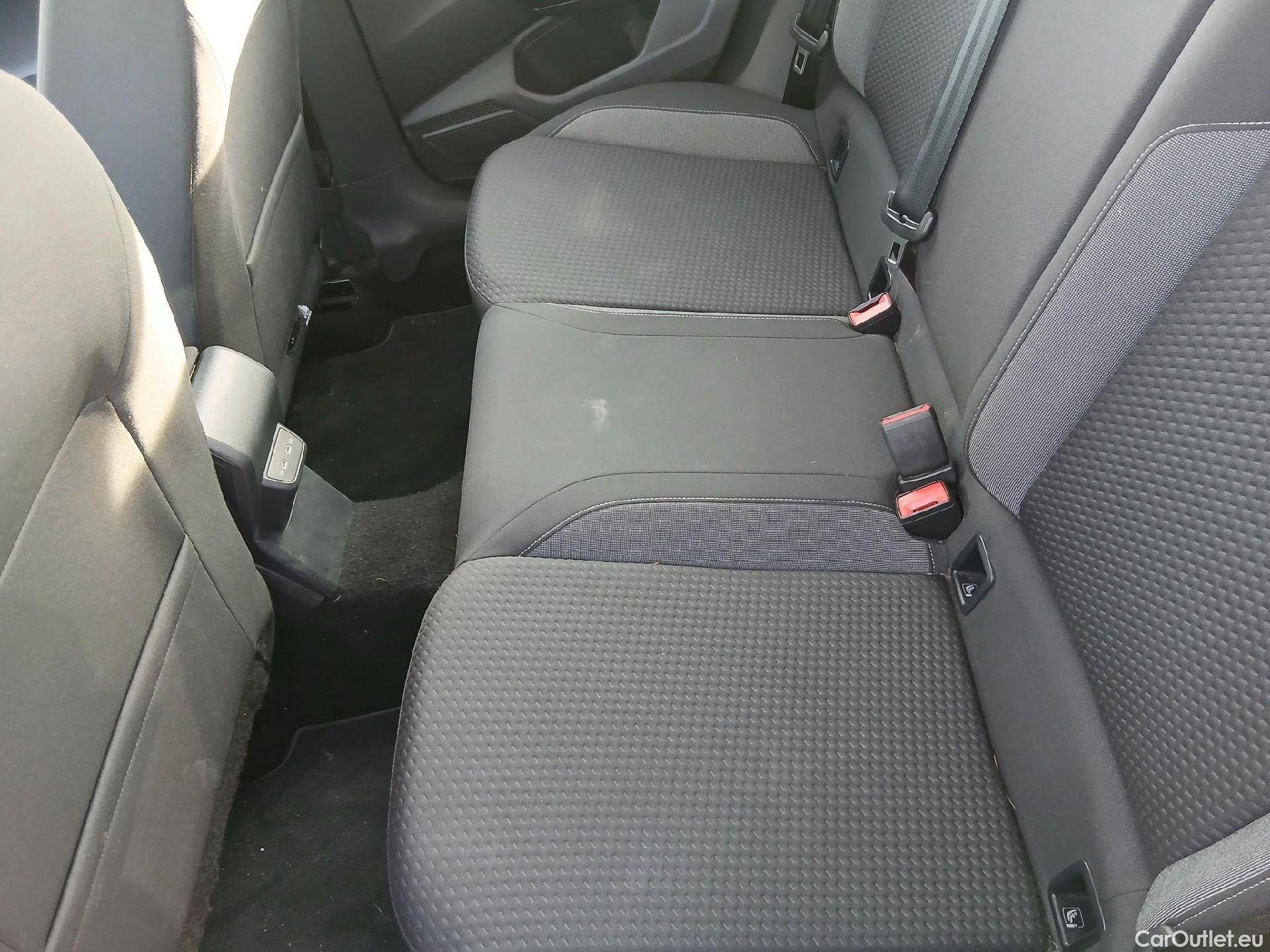  Volkswagen  Polo VOLKSWAGEN  / 2021 / 5P / berlina con portón Life 1.0 TSI 70kW (95CV) DSG #37