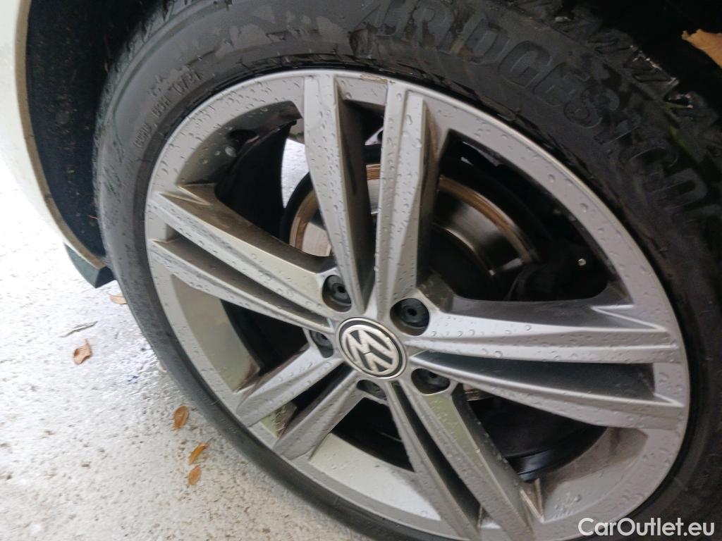  Volkswagen  Golf  VOLKSWAGEN / 2016 / 5P / berlina con portón Sport 2.0 TDI 110kW (150CV) DSG #21