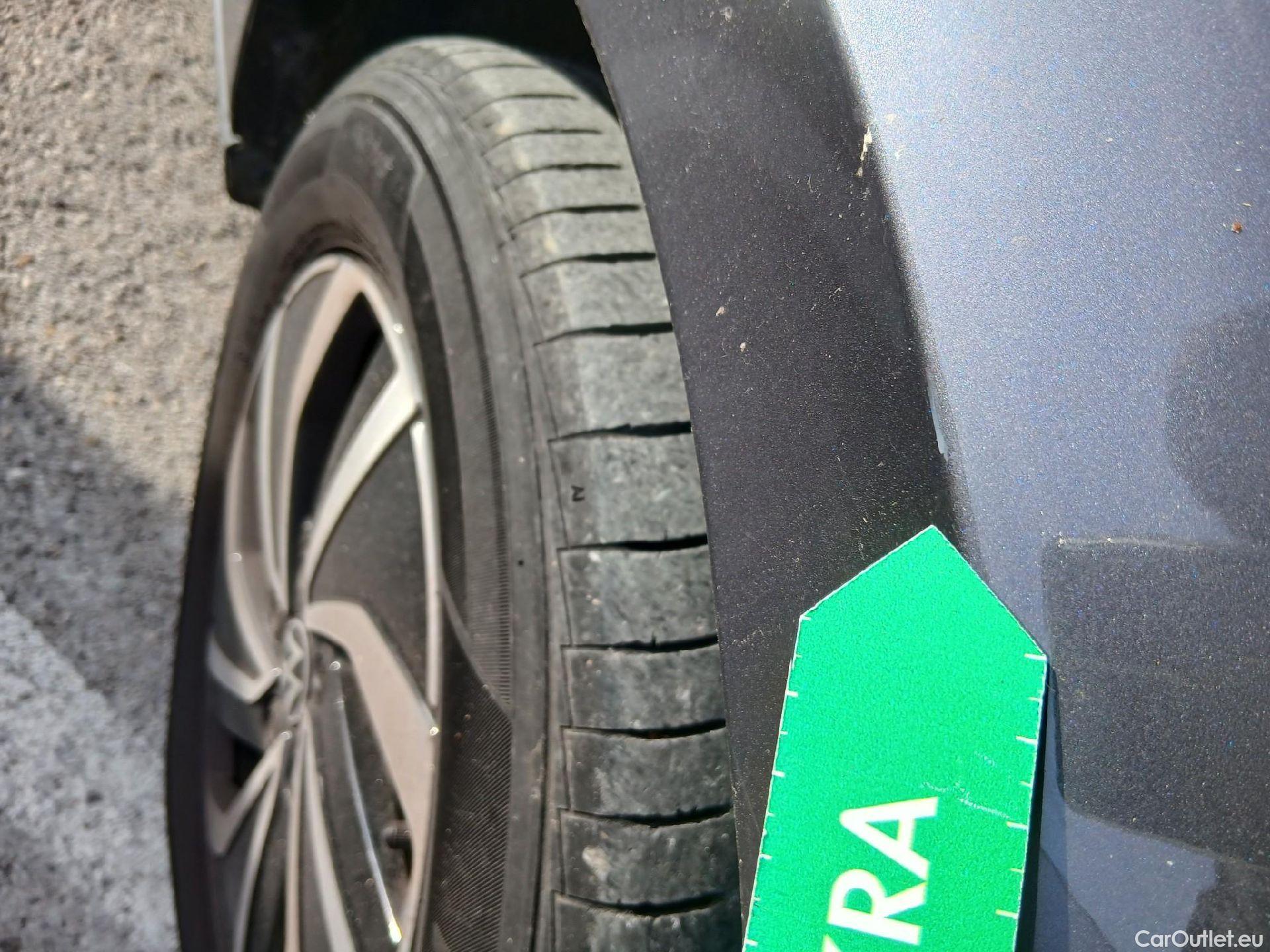  Volkswagen  Polo VOLKSWAGEN  / 2021 / 5P / berlina con portón Life 1.0 TSI 70kW (95CV) DSG #33