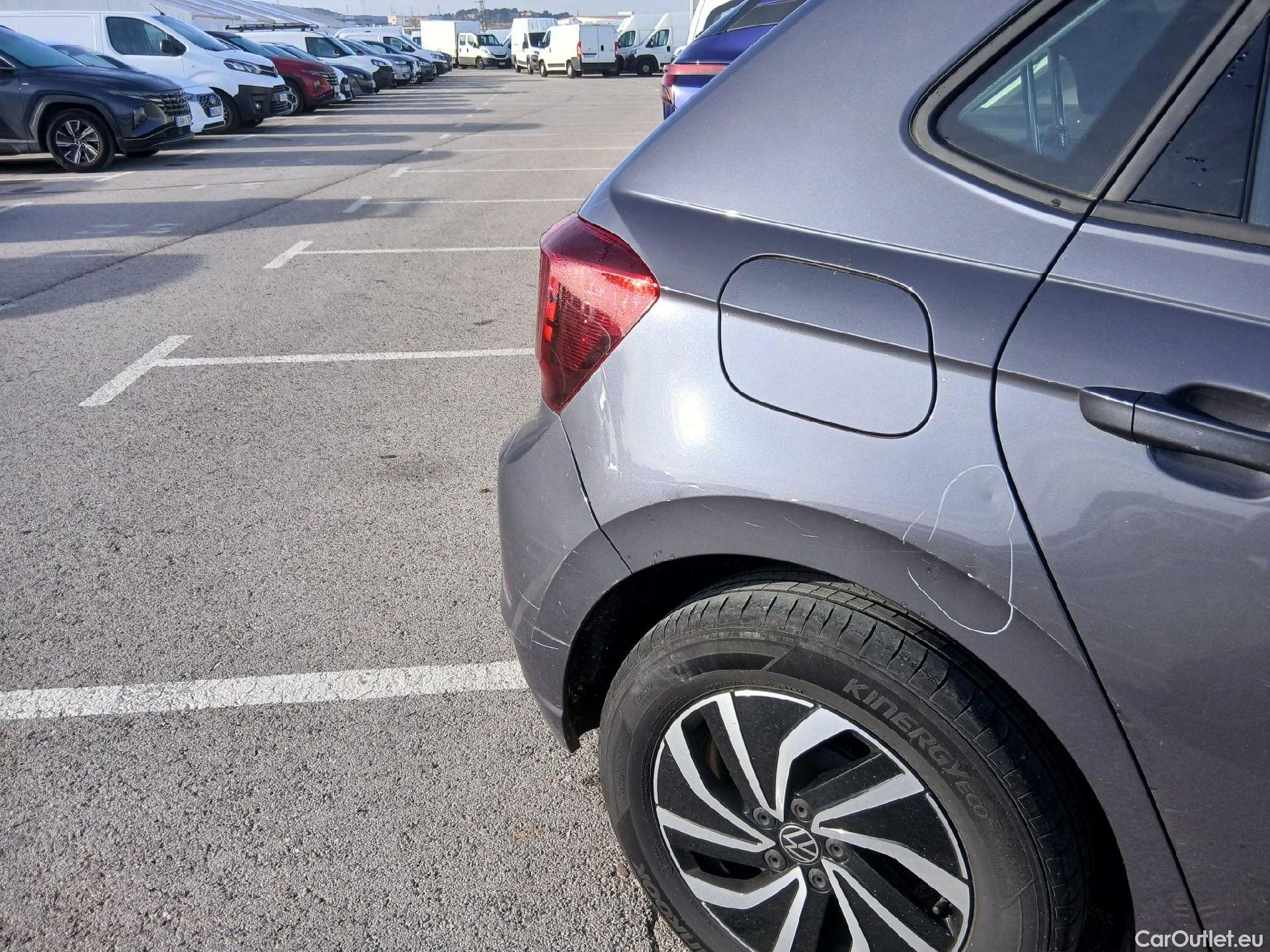  Volkswagen  Polo VOLKSWAGEN  / 2021 / 5P / berlina con portón Life 1.0 TSI 70kW (95CV) DSG #26