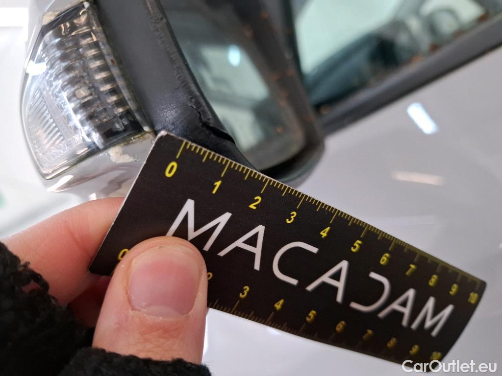  Hyundai  Konna Kona Business Hybrid 2WD 1.6 GDI 140CV BVA6 E6d #2