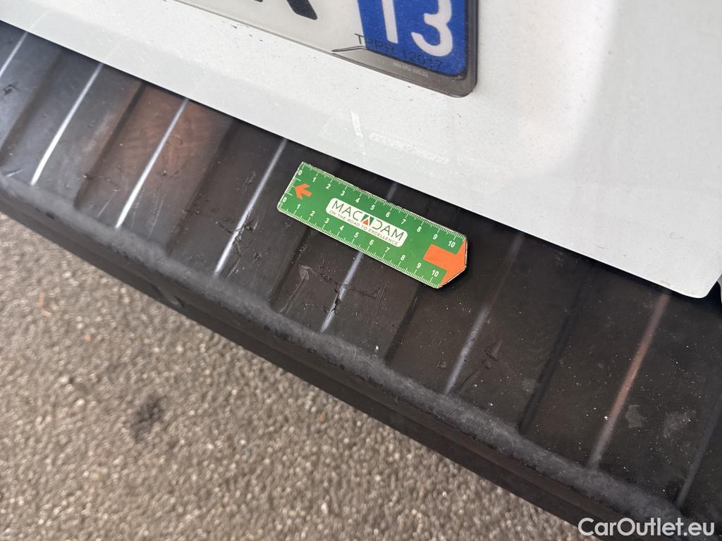  Renault  Trafic  Fourgon L2H1 3T Grand Confort 2.0 dCi 130CV BVM6 E6d #43