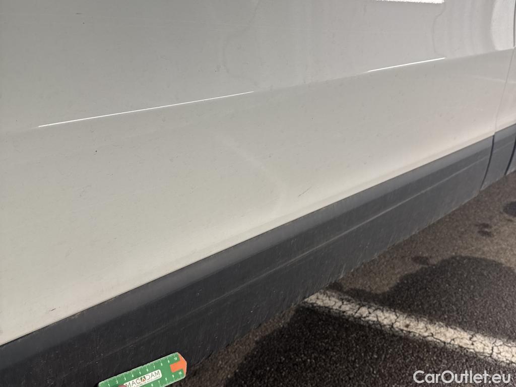  Renault  Trafic  Fourgon L2H1 3T Grand Confort 2.0 dCi 130CV BVM6 E6d #50