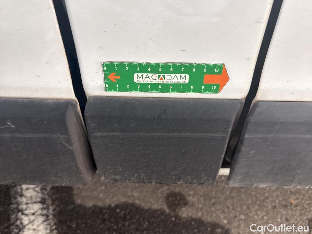  Renault  Trafic  Fourgon L2H1 3T Grand Confort 2.0 dCi 130CV BVM6 E6d #53