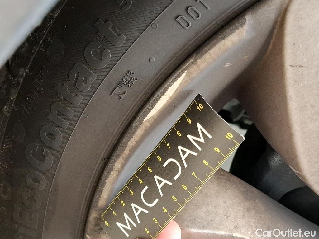  Renault  Scenic RENAULT Scénic / 2016 / 5P / monospace Business Blue dCi 120 EDC #42