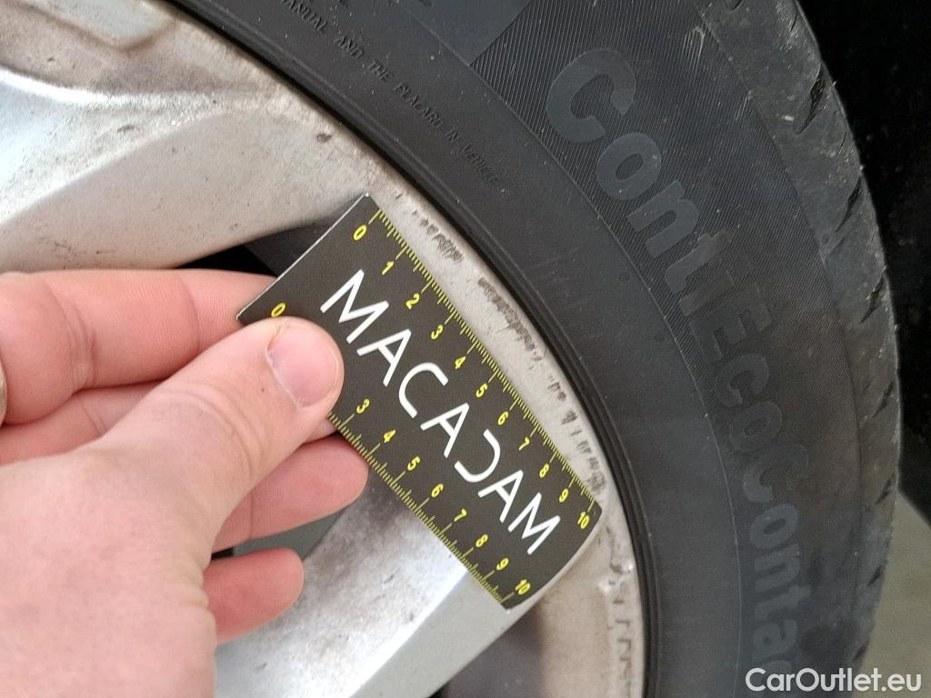  Renault  Scenic RENAULT Scénic / 2016 / 5P / monospace Business Blue dCi 120 EDC #37