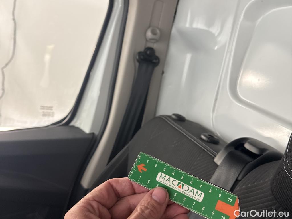  Renault  Trafic  Fourgon L2H1 3T Grand Confort 2.0 dCi 130CV BVM6 E6d #20