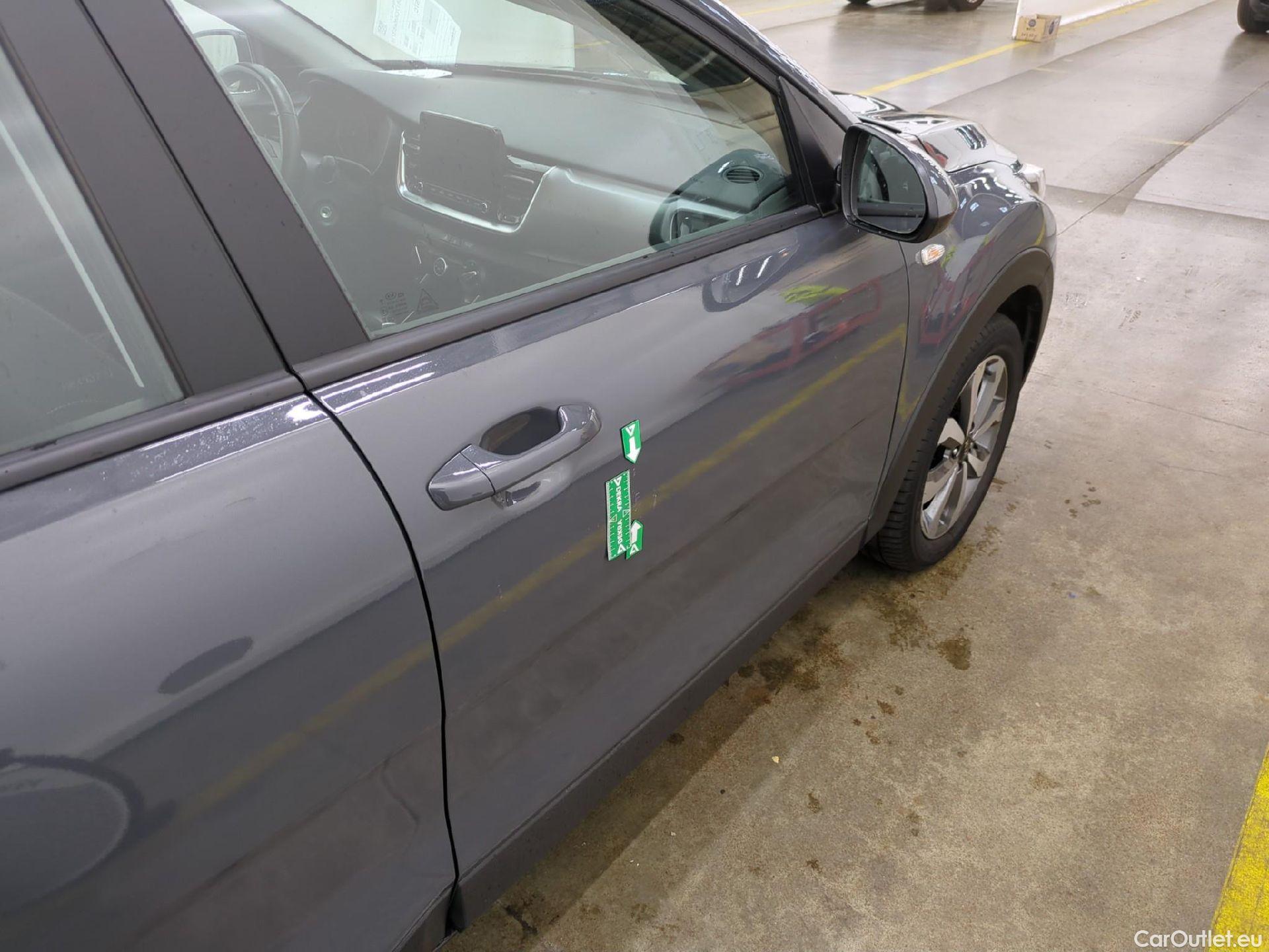  KIA  STONIC KIA  / 2020 / 5P / SUV 1.0 T-GDI 120 MHEV ACTIVE BUSINESS DCT7 #21