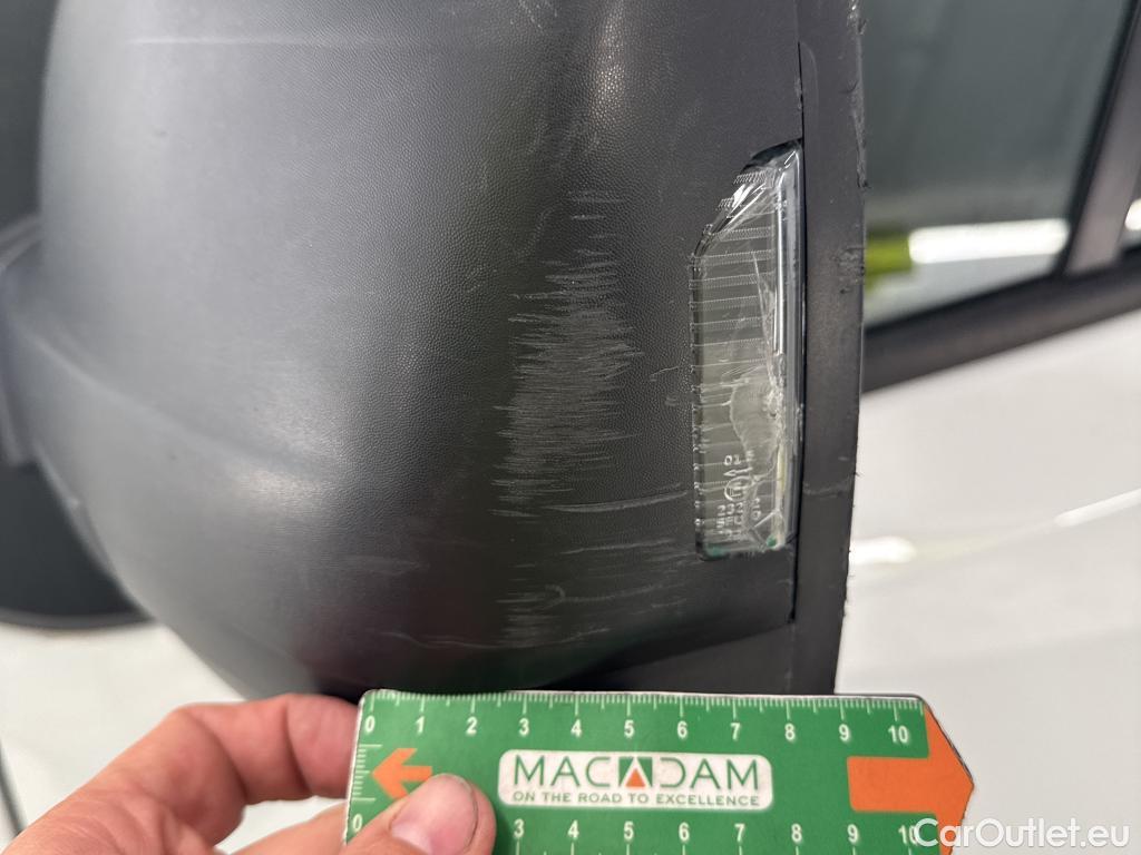  Renault  Trafic  Fourgon L2H1 3T Grand Confort 2.0 dCi 130CV BVM6 E6d #37