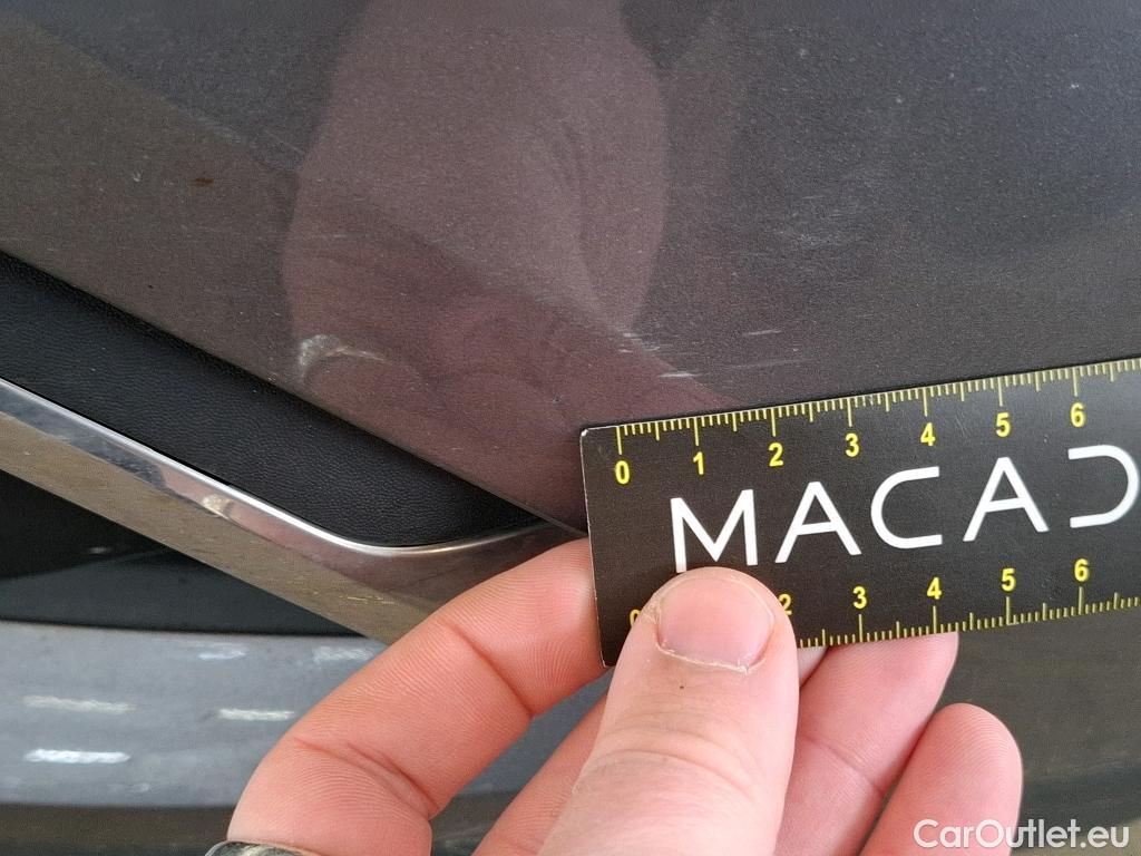  Renault  Scenic RENAULT Scénic / 2016 / 5P / monospace Business Blue dCi 120 EDC #24