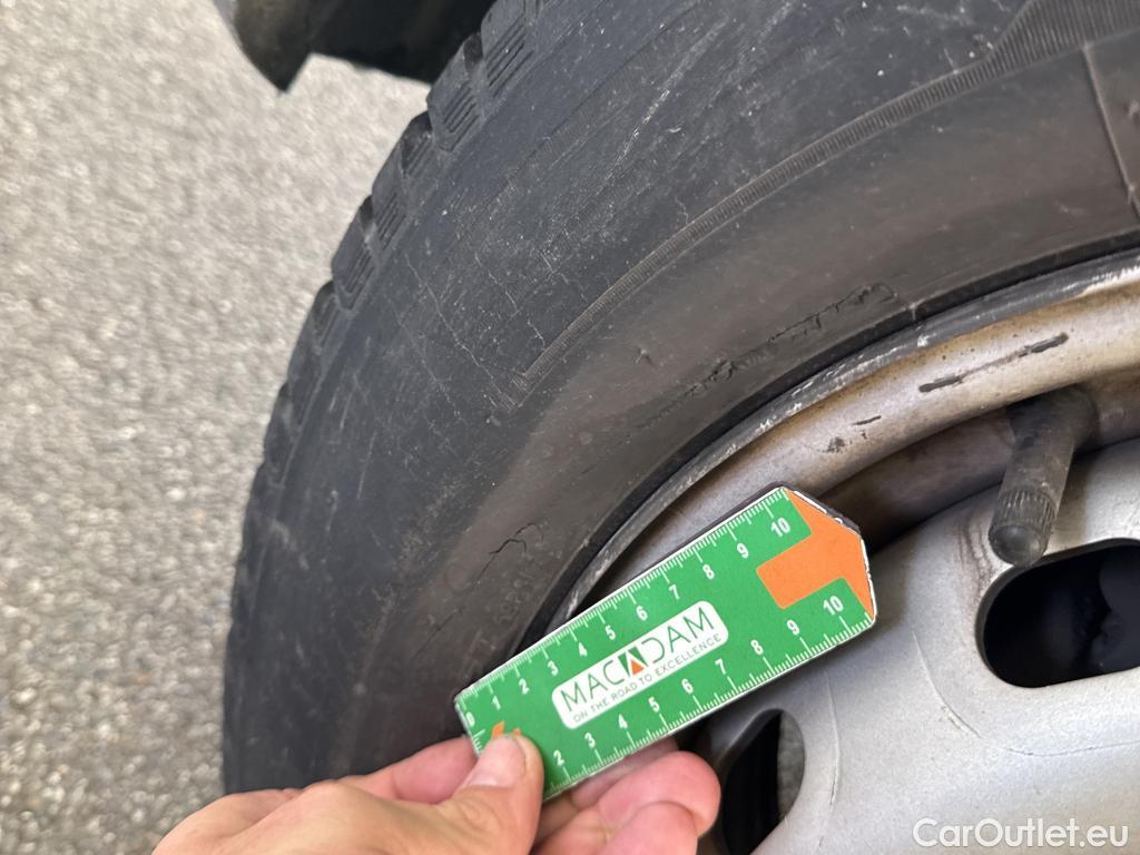  Renault  Trafic  Fourgon L2H1 3T Grand Confort 2.0 dCi 130CV BVM6 E6d #16