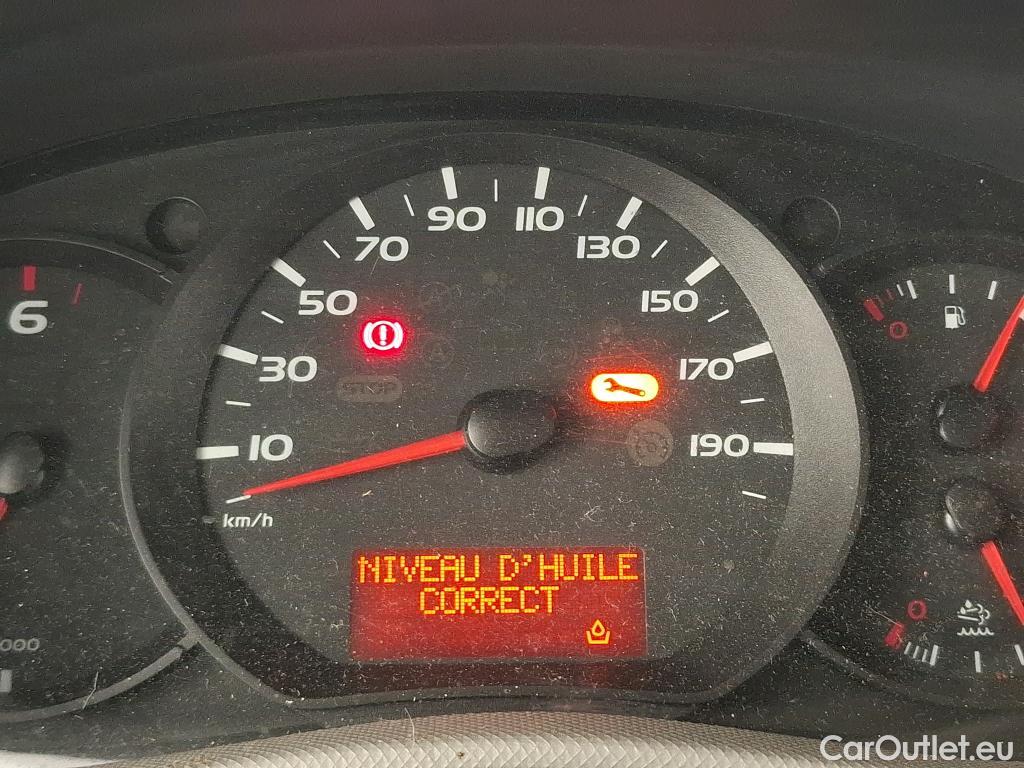  Renault  Master  III Fourgon L2H2 3 5 Grand Confort dCi 130CV BVM6 E6 #16