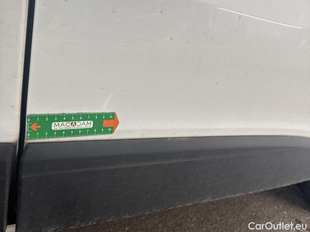  Renault  Trafic  Fourgon L2H1 3T Grand Confort 2.0 dCi 130CV BVM6 E6d #55