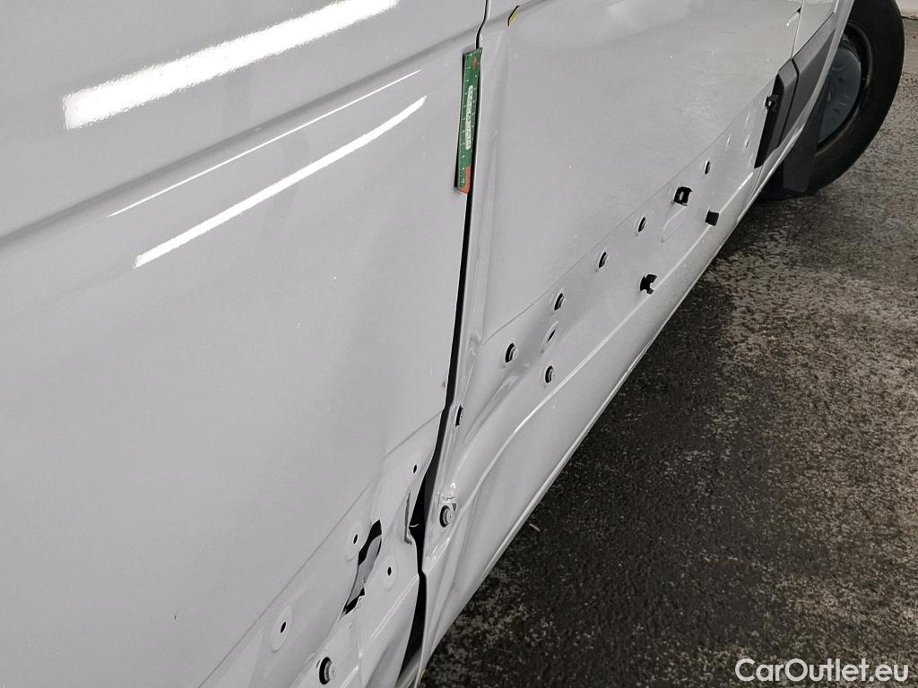  Renault  Master  III Fourgon L2H2 3 5 Grand Confort dCi 130CV BVM6 E6 #2