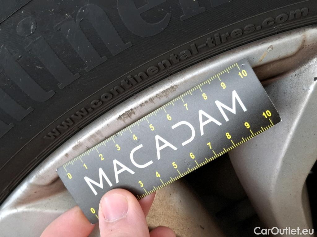  Renault  Scenic RENAULT Scénic / 2016 / 5P / monospace Business Blue dCi 120 EDC #36