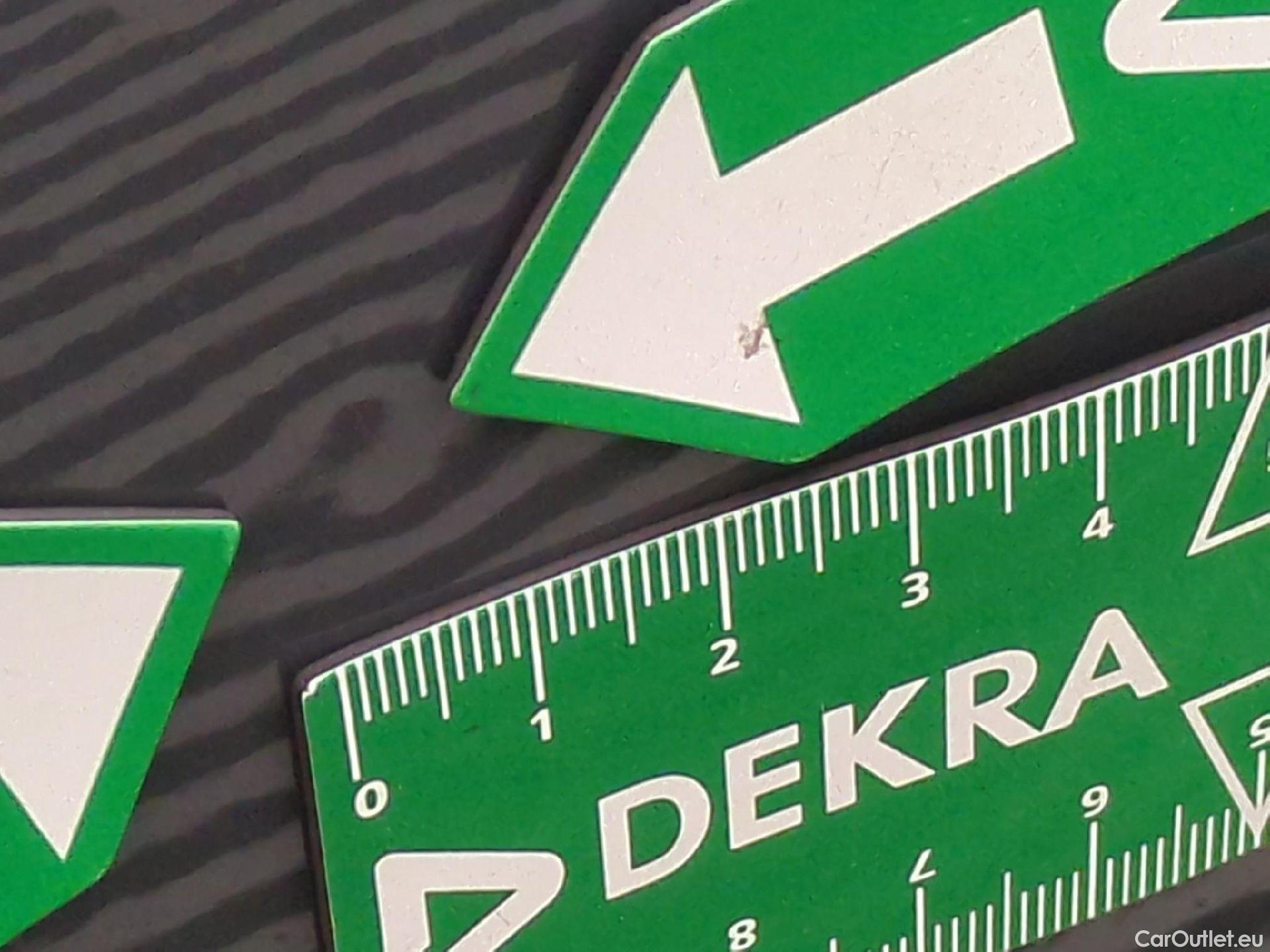  KIA  STONIC KIA  / 2020 / 5P / SUV 1.0 T-GDI 120 MHEV ACTIVE BUSINESS DCT7 #29