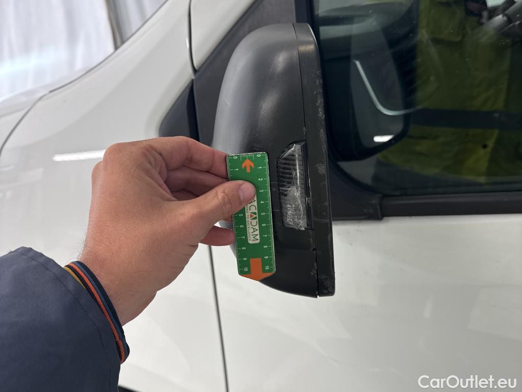  Renault  Trafic  Fourgon L2H1 3T Grand Confort 2.0 dCi 130CV BVM6 E6d #26