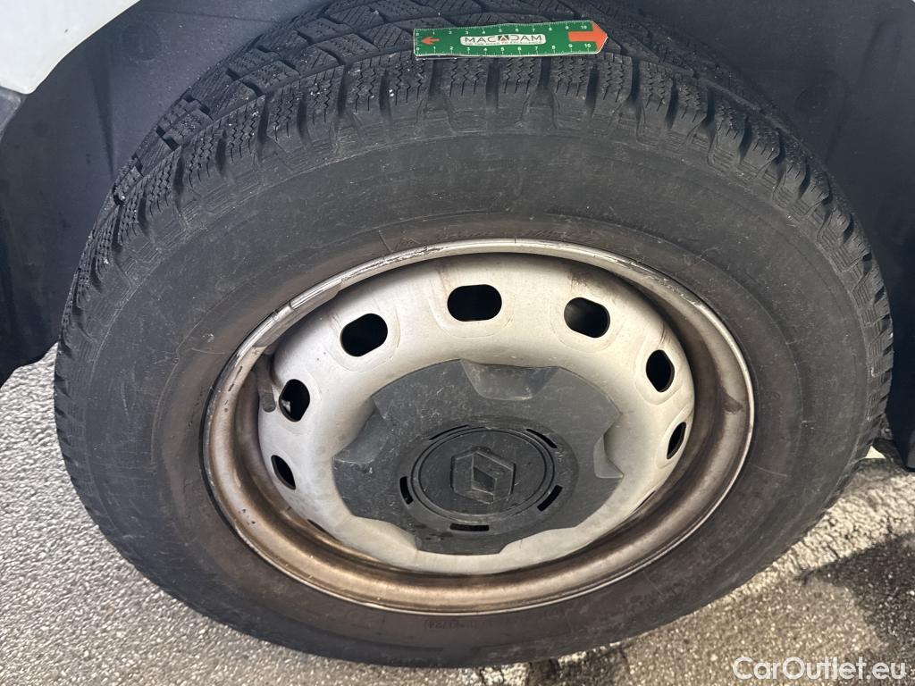  Renault  Trafic  Fourgon L2H1 3T Grand Confort 2.0 dCi 130CV BVM6 E6d #15