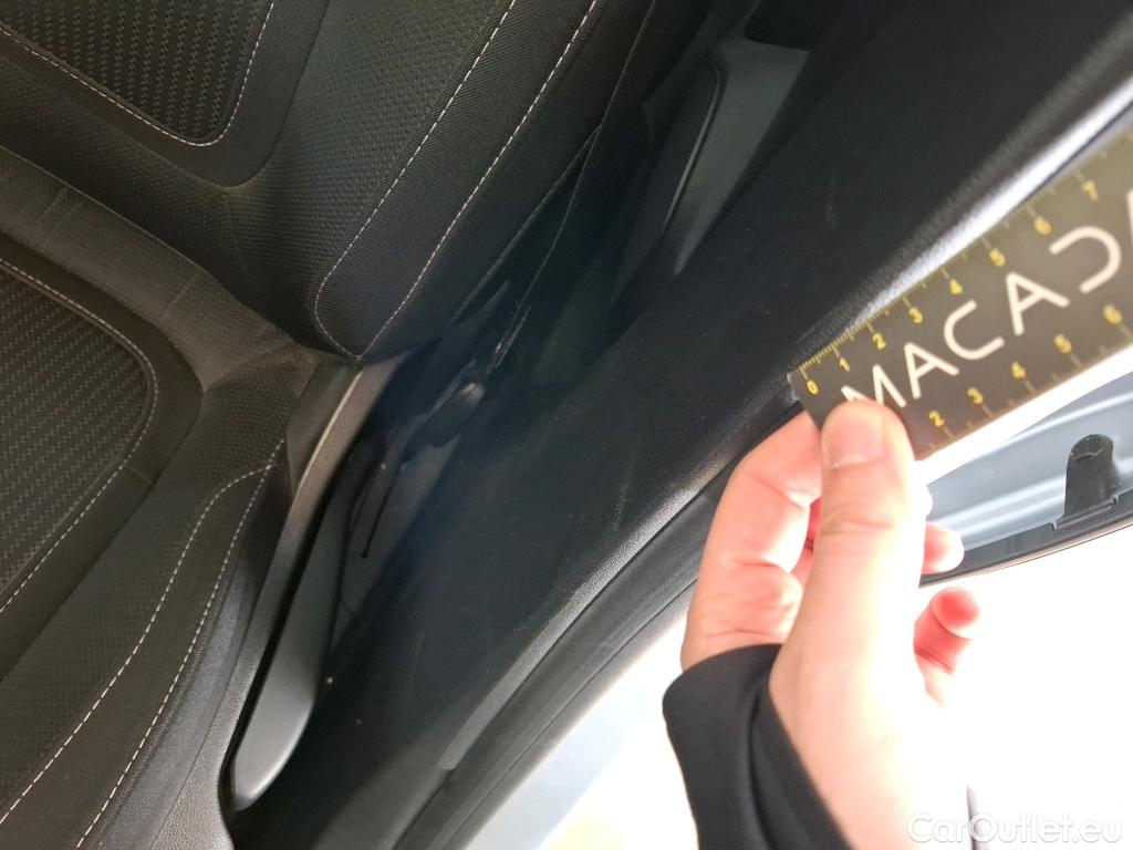  Renault  Megane  IV Berline 5 ptes. Business 1.0 TCe 115CV BVM6 E6d #12