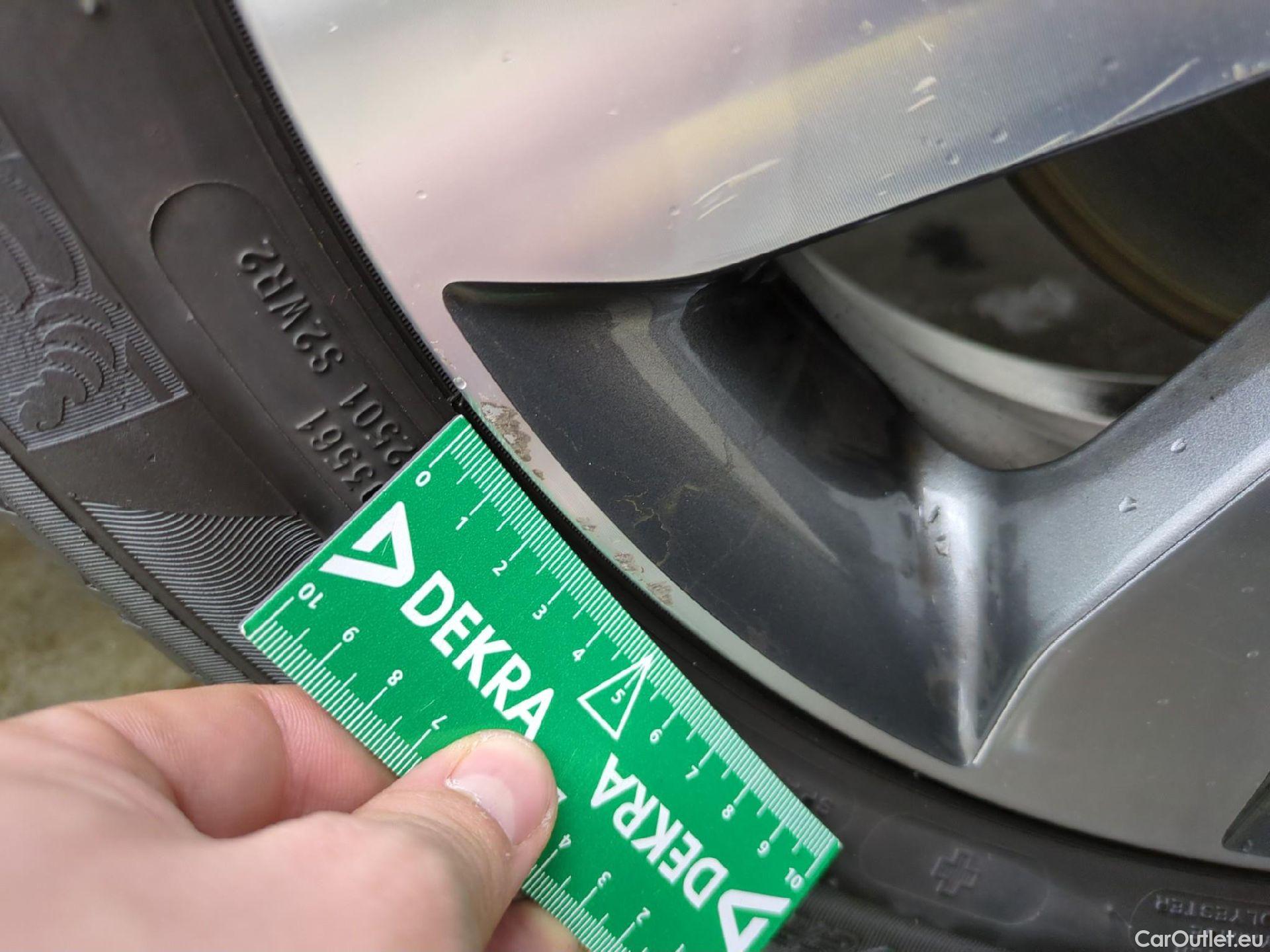  KIA  STONIC KIA  / 2020 / 5P / SUV 1.0 T-GDI 120 MHEV ACTIVE BUSINESS DCT7 #11