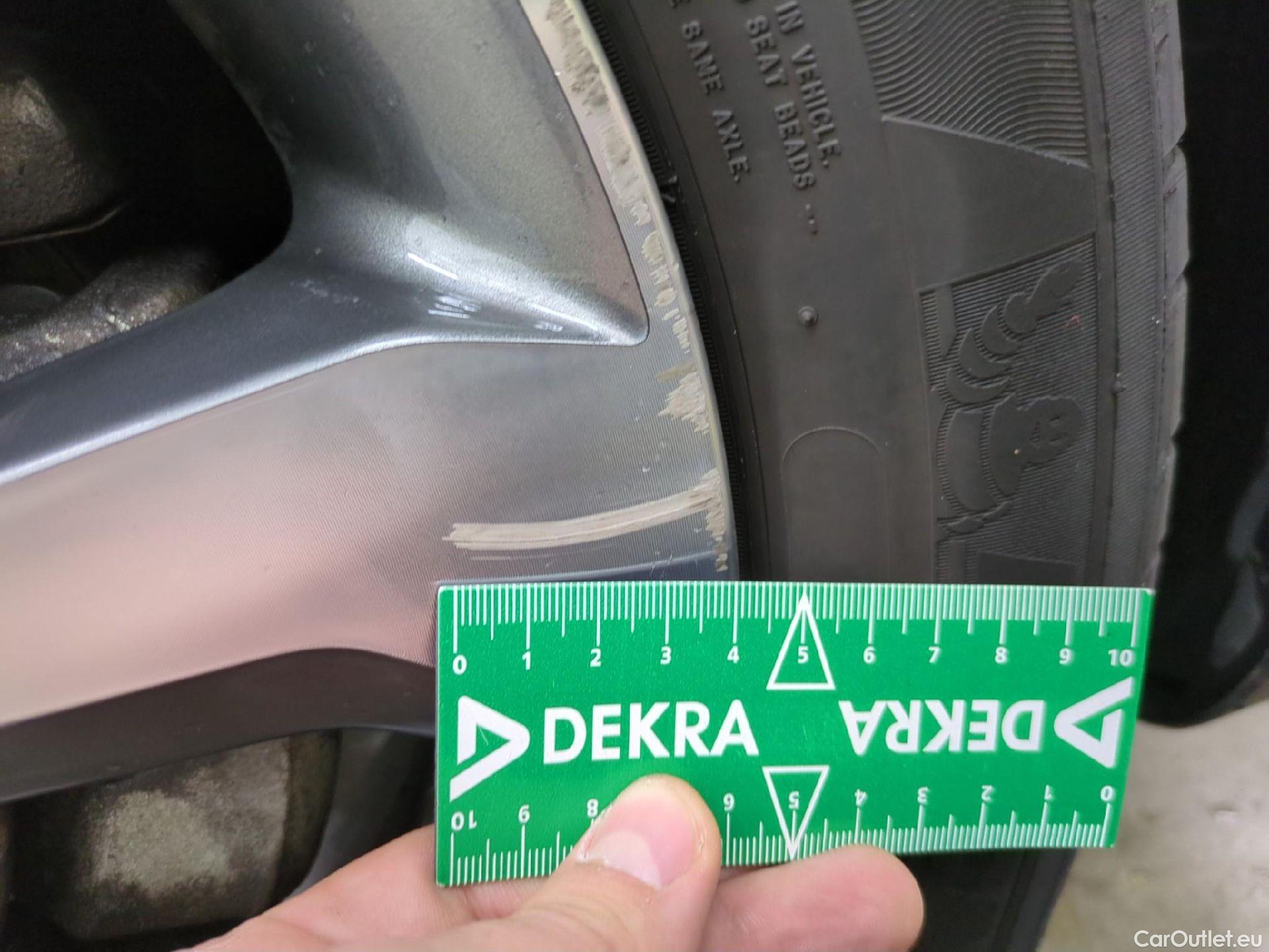  KIA  STONIC KIA  / 2020 / 5P / SUV 1.0 T-GDI 120 MHEV ACTIVE BUSINESS DCT7 #12