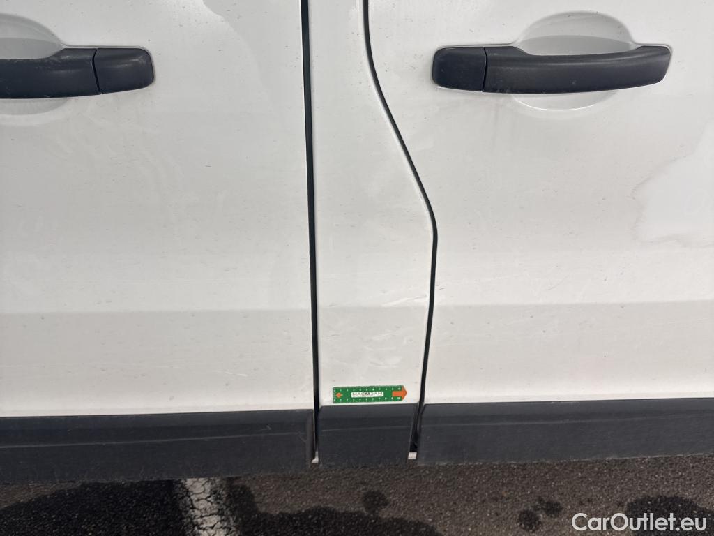  Renault  Trafic  Fourgon L2H1 3T Grand Confort 2.0 dCi 130CV BVM6 E6d #52