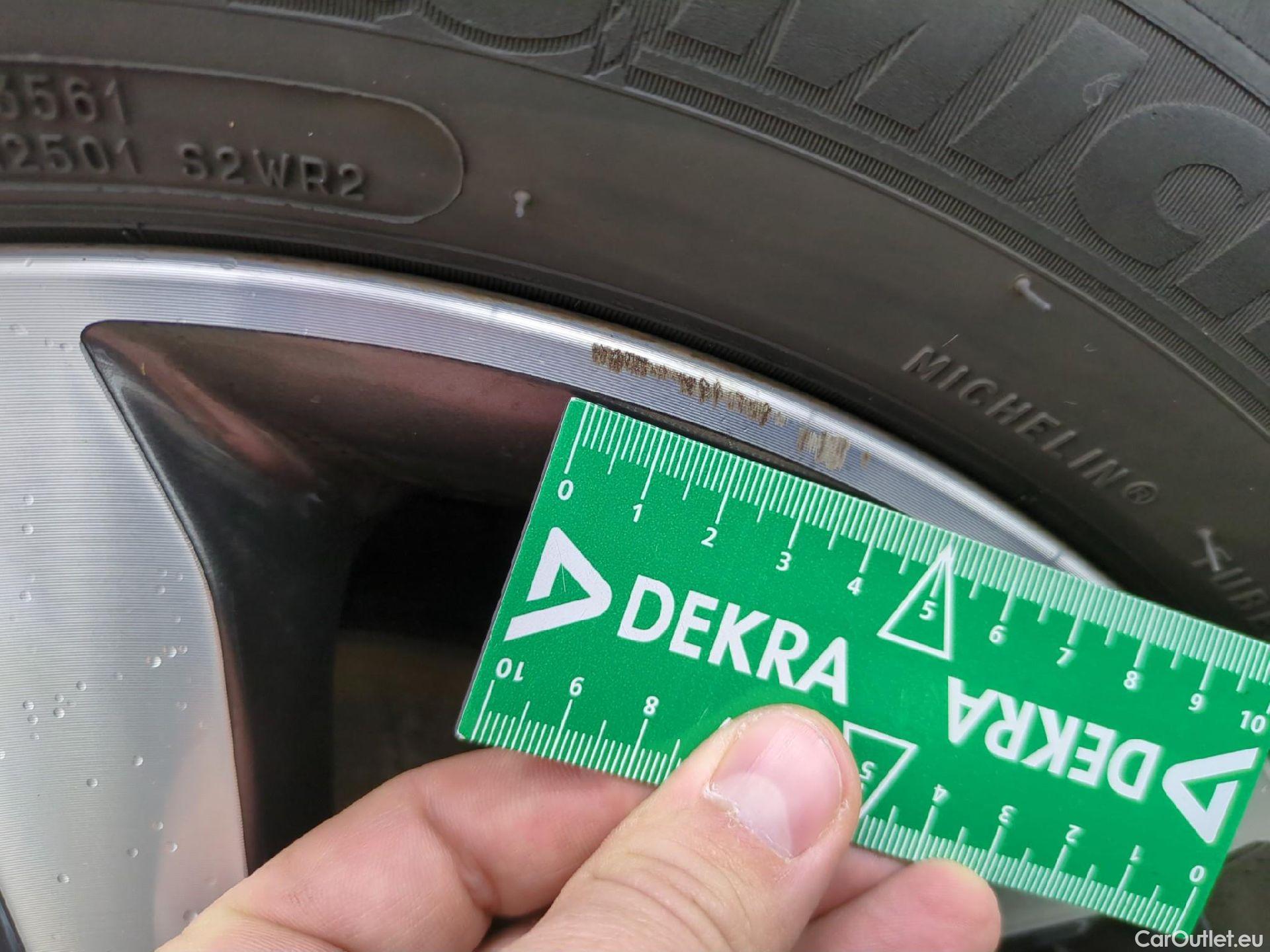  KIA  STONIC KIA  / 2020 / 5P / SUV 1.0 T-GDI 120 MHEV ACTIVE BUSINESS DCT7 #18