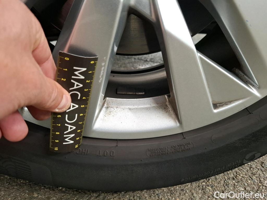  Peugeot  5008  Active Business 1.2 PureTech 130CV BVA8 7 Sieges E6d #40