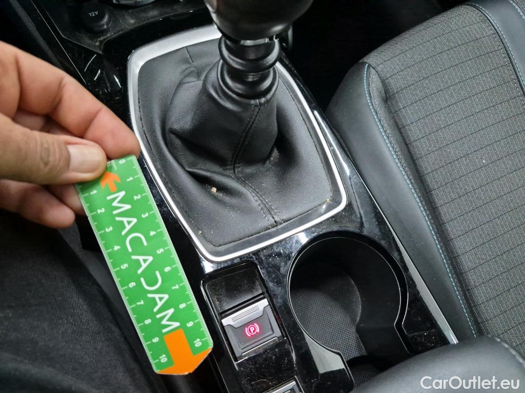  Peugeot  2008  Allure Business 1.2 PureTech 130CV BVM6 E6d #26