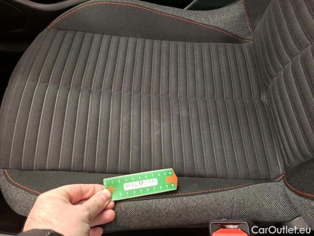  Peugeot  208  Active Pack 1.5 HDi 100CV BVM6 E6d #19