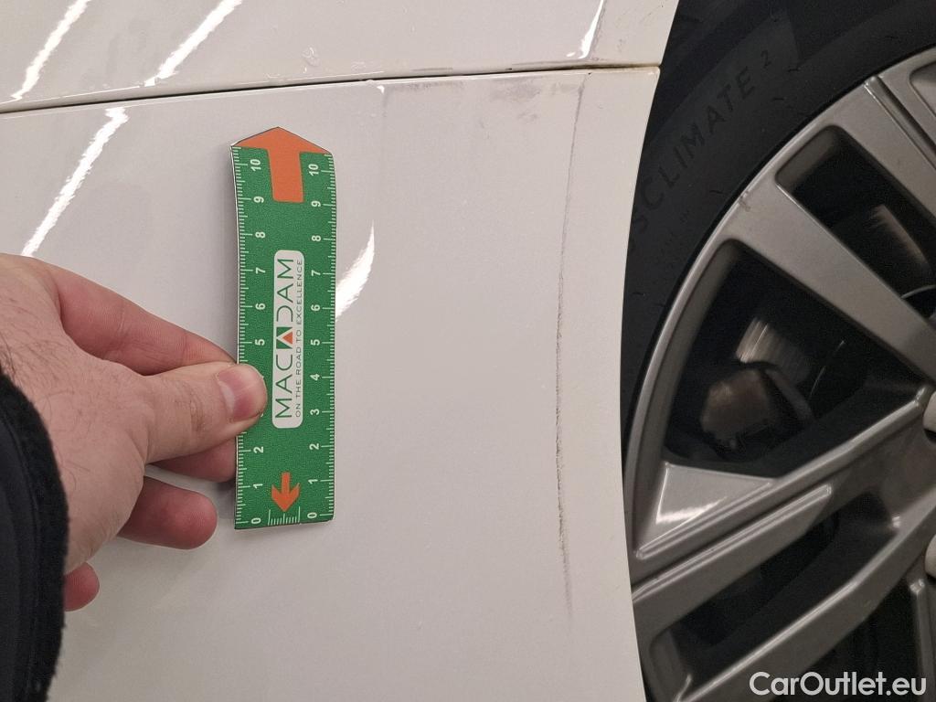  Peugeot  208  Active Pack 1.5 HDi 100CV BVM6 E6d #9