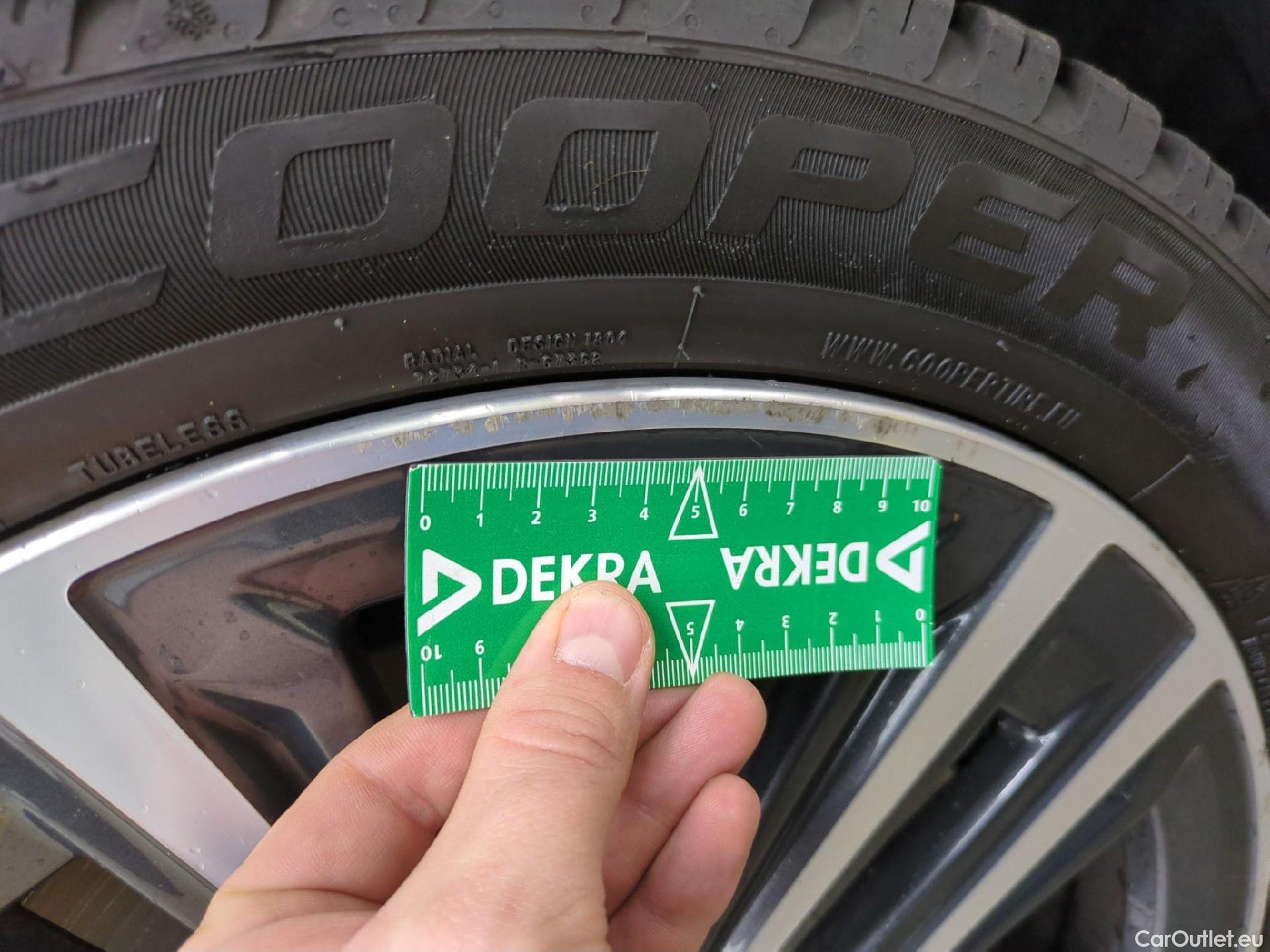  Bmw  Serie 1 1 Berline 116 d Business Design 1.5 115CV BVA7 E6d #4