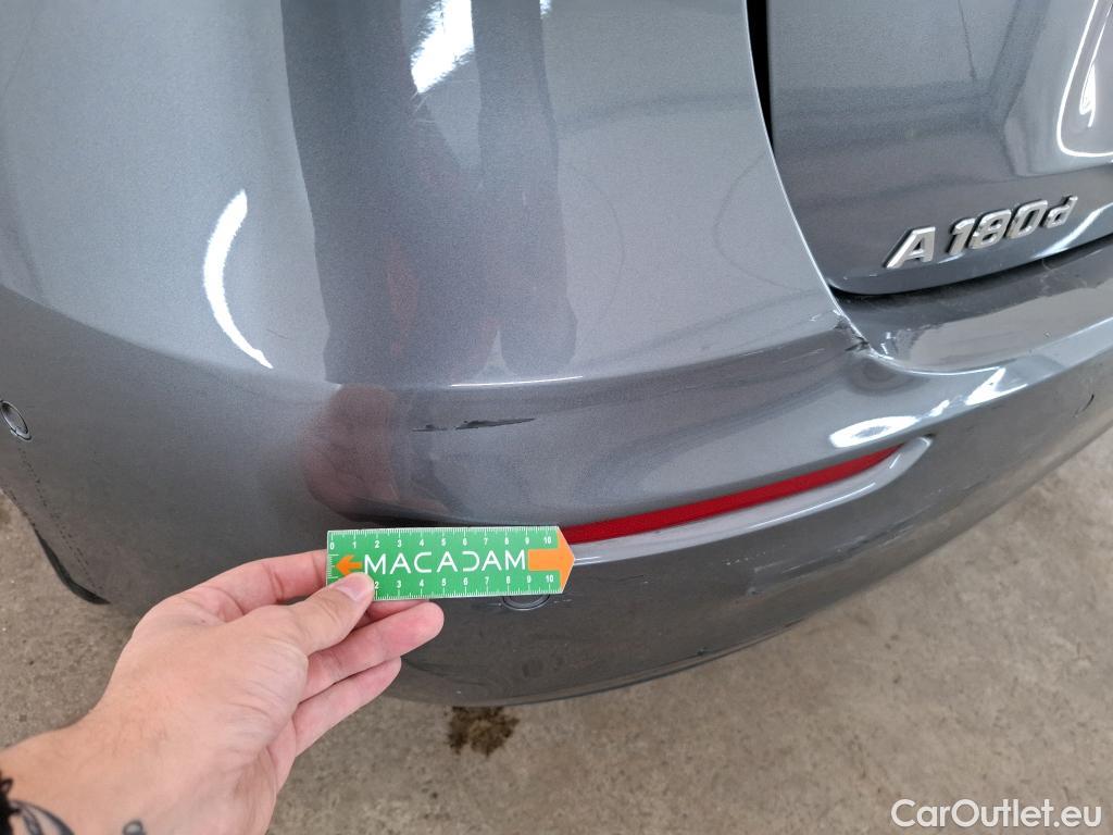  Mercedes  A-Klasse MERCEDES-BENZ Classe A Compact / 2018 / 5P / Berline A 180 d Business Line 8G-DCT #4