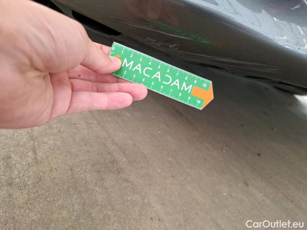  Mercedes  A-Klasse MERCEDES-BENZ Classe A Compact / 2018 / 5P / Berline A 180 d Business Line 8G-DCT #17