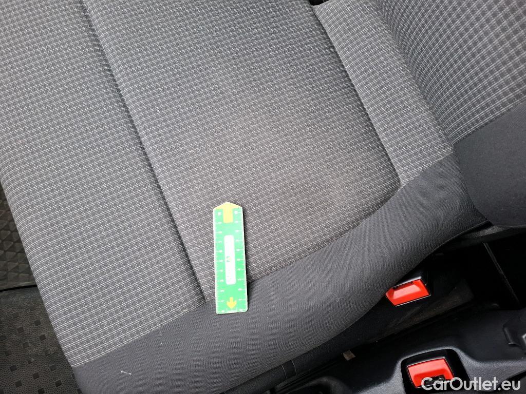  Volkswagen  Transporter VOLKSWAGEN  / 2019 / 4P / Fourgon tôlé 2.0 TDi 150 4MO L1H1 Business Line #18