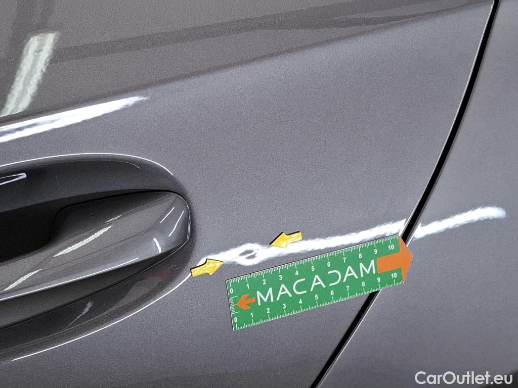  Mercedes  A-Klasse MERCEDES-BENZ Classe A Compact / 2018 / 5P / Berline A 180 d Business Line 8G-DCT #22