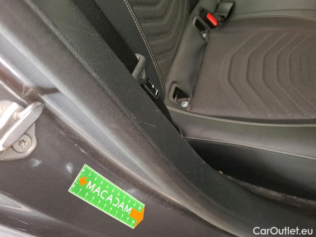  Mercedes  A-Klasse MERCEDES-BENZ Classe A Compact / 2018 / 5P / Berline A 180 d Business Line 8G-DCT #18