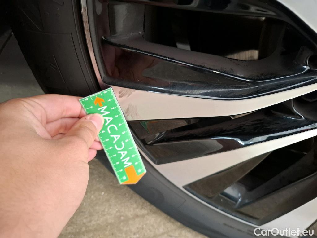  Mercedes  A-Klasse MERCEDES-BENZ Classe A Compact / 2018 / 5P / Berline A 180 d Business Line 8G-DCT #31