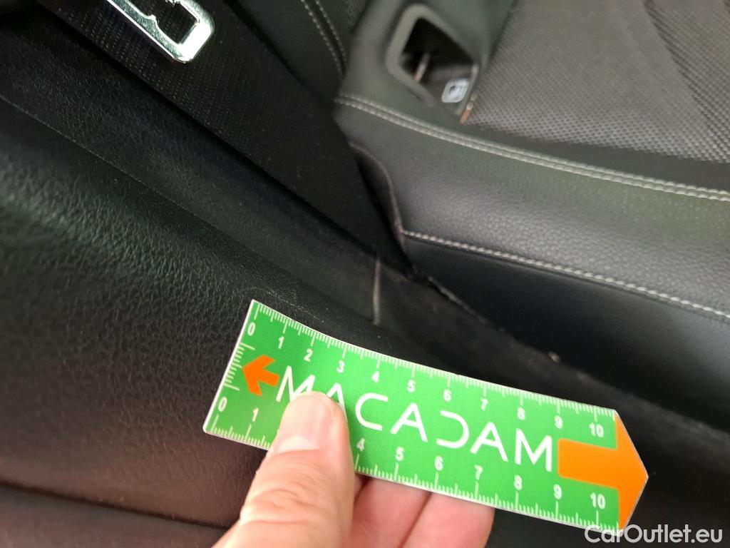  Mercedes  A-Klasse MERCEDES-BENZ Classe A Compact / 2018 / 5P / Berline A 180 d Business Line 8G-DCT #20