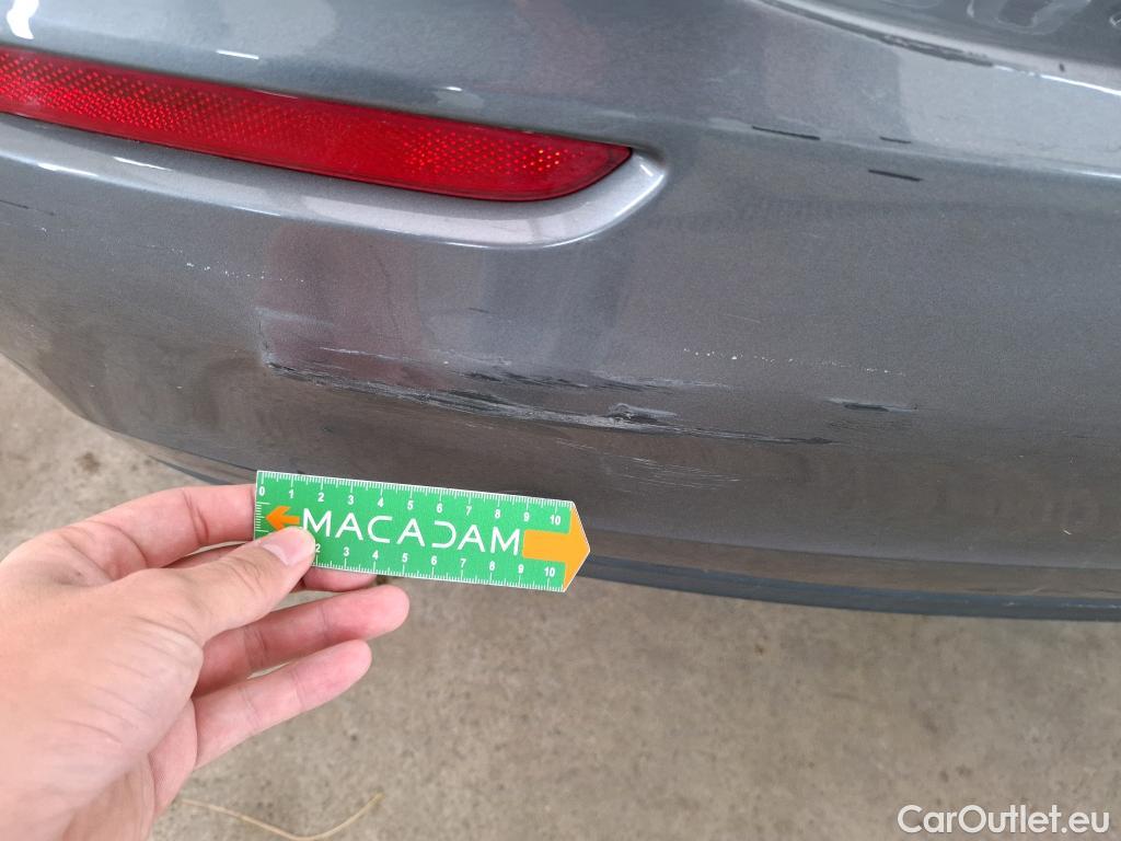  Mercedes  A-Klasse MERCEDES-BENZ Classe A Compact / 2018 / 5P / Berline A 180 d Business Line 8G-DCT #3