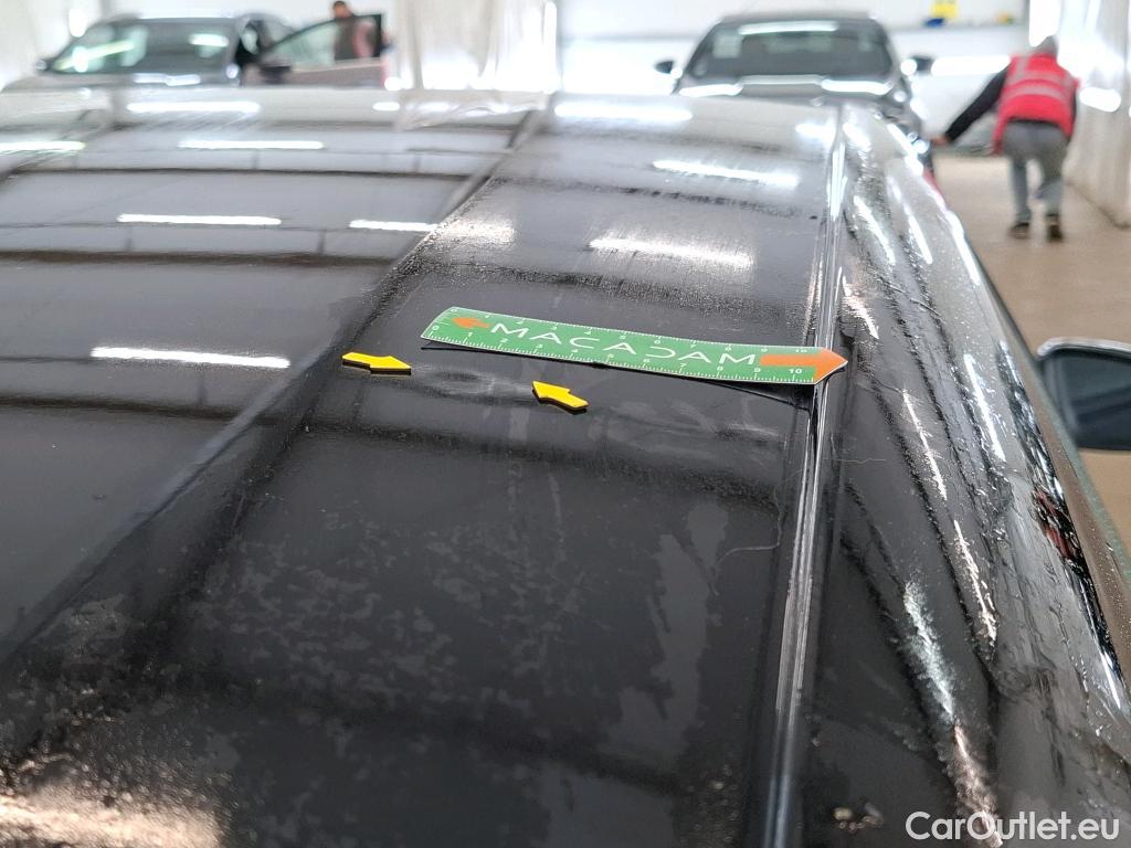  Volkswagen  Golf  VOLKSWAGEN / 2020 / 5P / Berline 2.0 TDI SCR 115 DSG7 Life Busi 1st #24