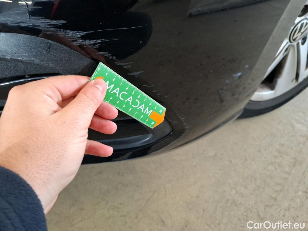  Volkswagen  Golf  VOLKSWAGEN / 2020 / 5P / Berline 2.0 TDI SCR 115 DSG7 Life Busi 1st #16