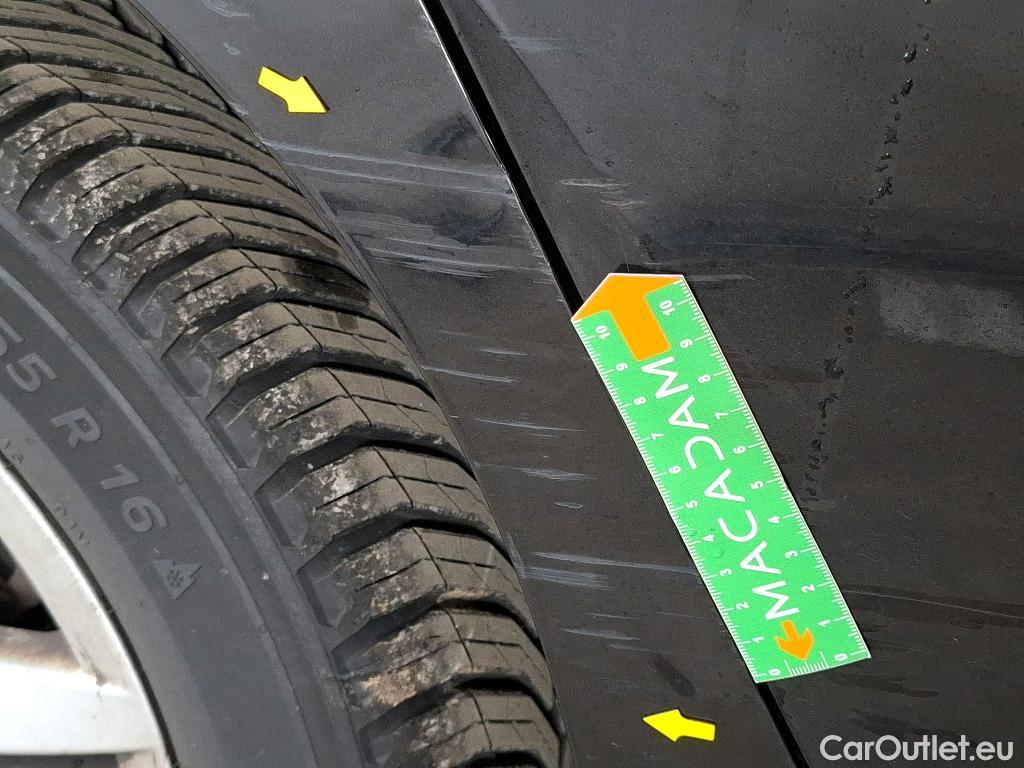  Volkswagen  Golf  VOLKSWAGEN / 2020 / 5P / Berline 2.0 TDI SCR 115 DSG7 Life Busi 1st #4