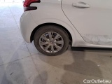  Peugeot  208 PEUGEOT  / 2015 / 5P / BERLINA ACTIVE BLUEHDI 100CV S/S #107