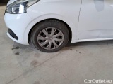  Peugeot  208 PEUGEOT  / 2015 / 5P / BERLINA ACTIVE BLUEHDI 100CV S/S #111